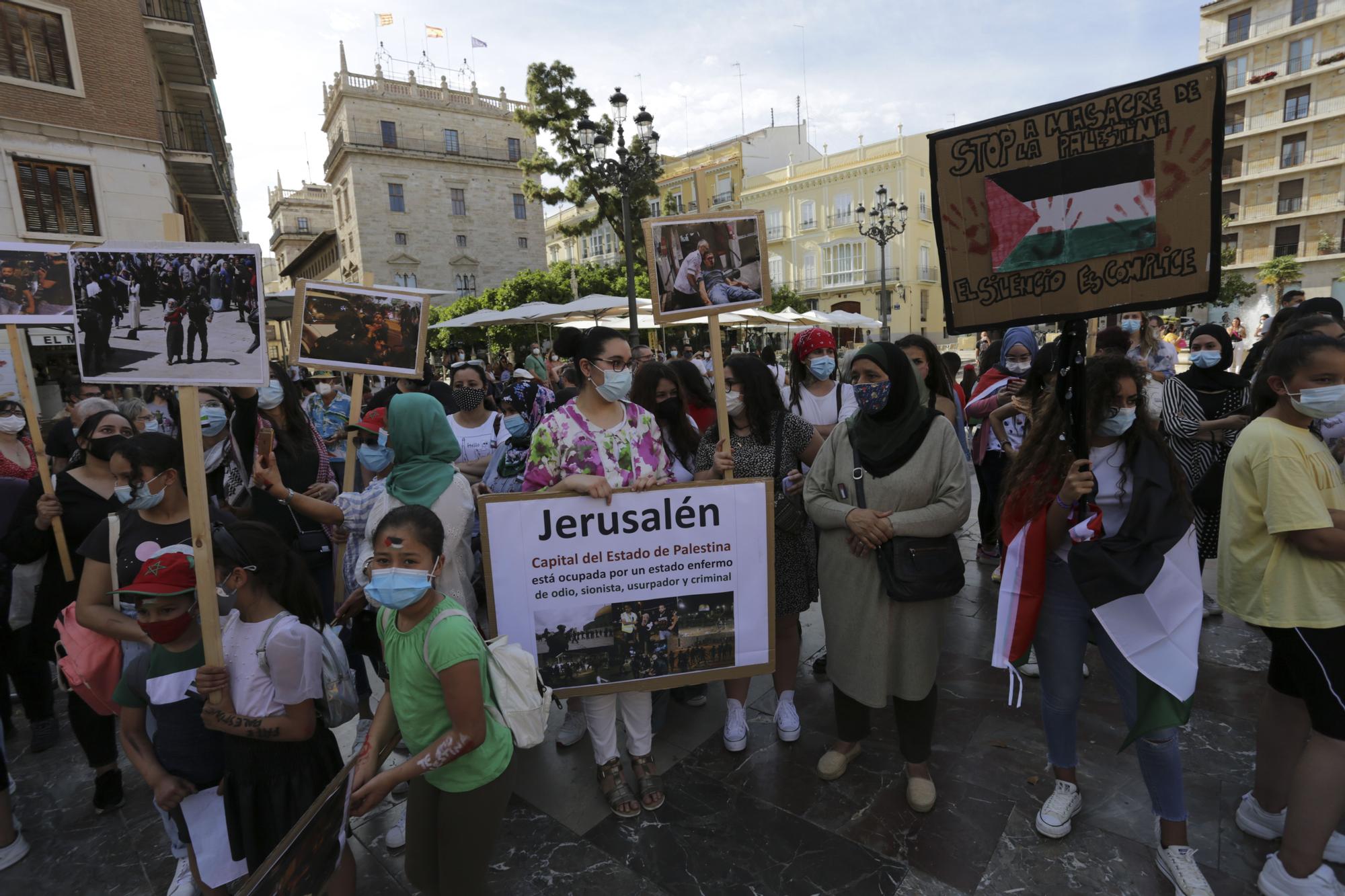 Una concentración en València denuncia la "masacre" en Gaza contra el pueblo palestino