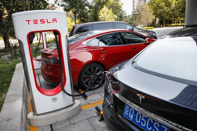 Tesla pone bajo revisión casi 5 millones de coches en China por problemas de seguridad