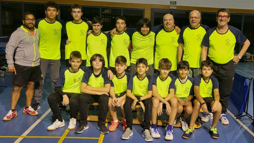 Éxito apoteósico de la Escuela del Corriol Oliva Tennis Taula en el Autonómico