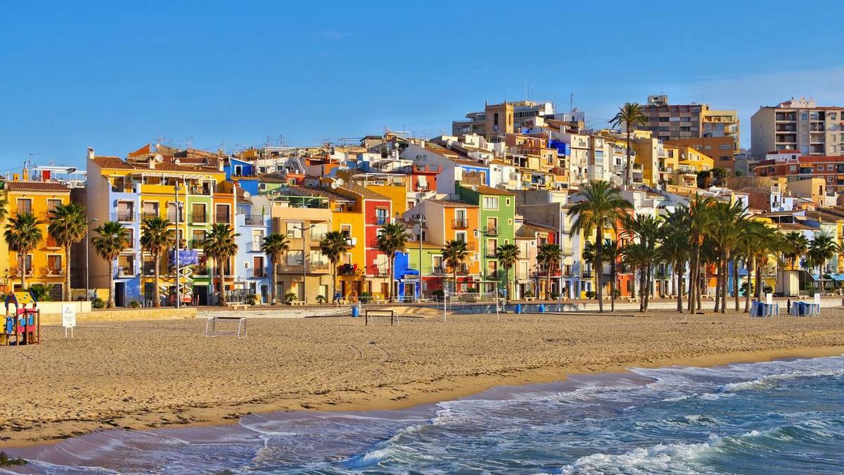 Así es uno de los pueblos más coloridos de la costa mediterránea