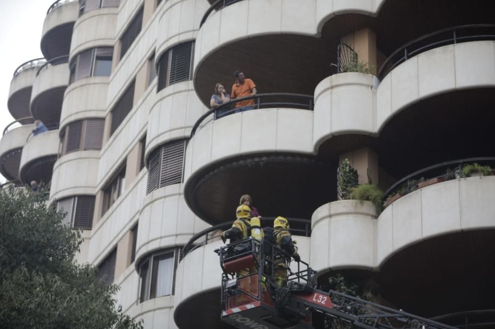 Varios intoxicados en un incendio en Aragó