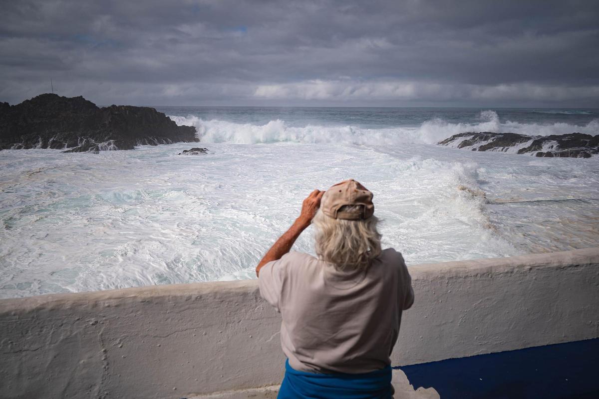 Fuerte oleaje en la costa de Tacoronte