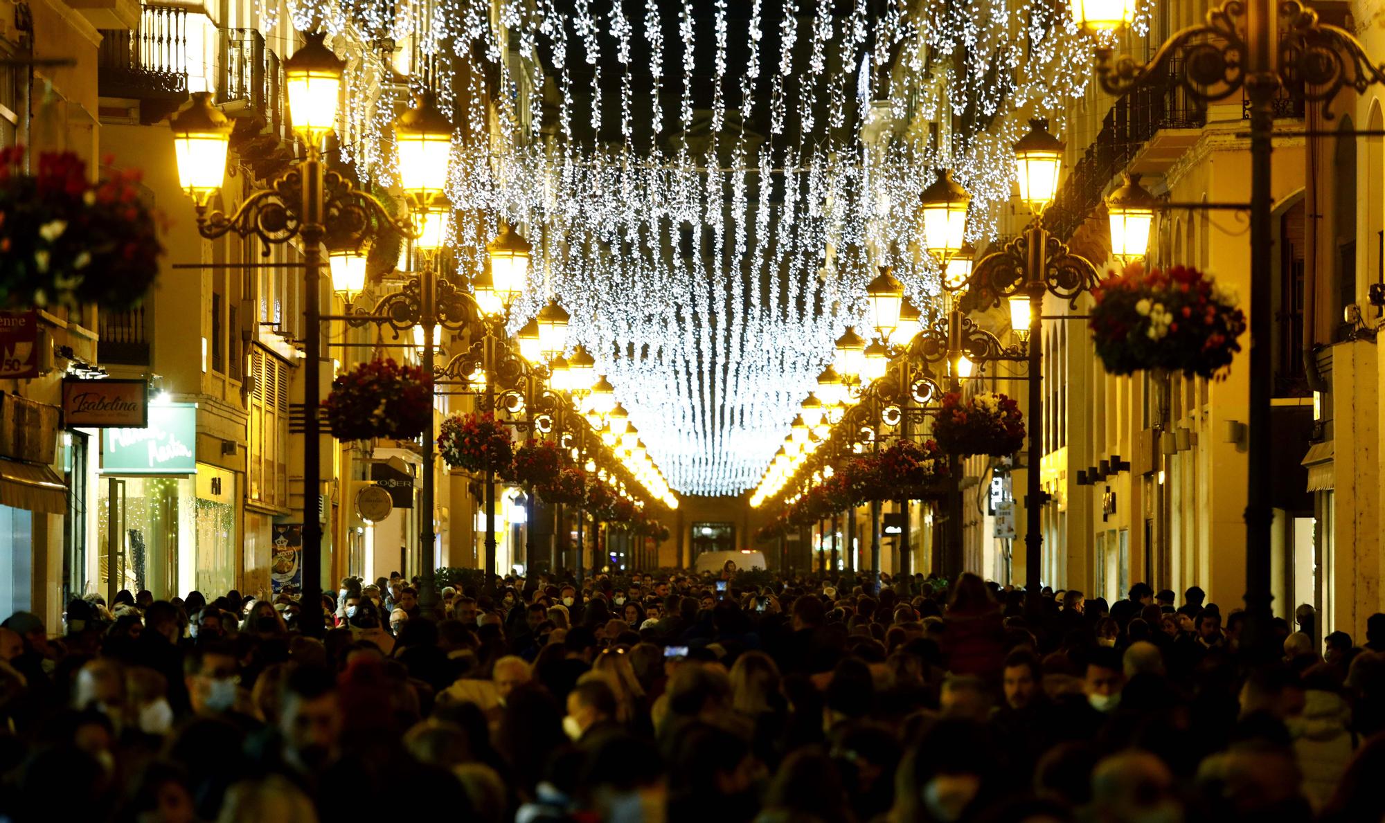 Zaragoza enciende la Navidad