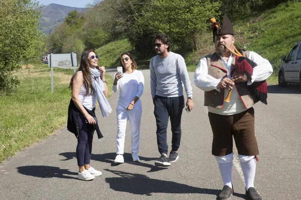 Eva Longoria visita su edén asturiano