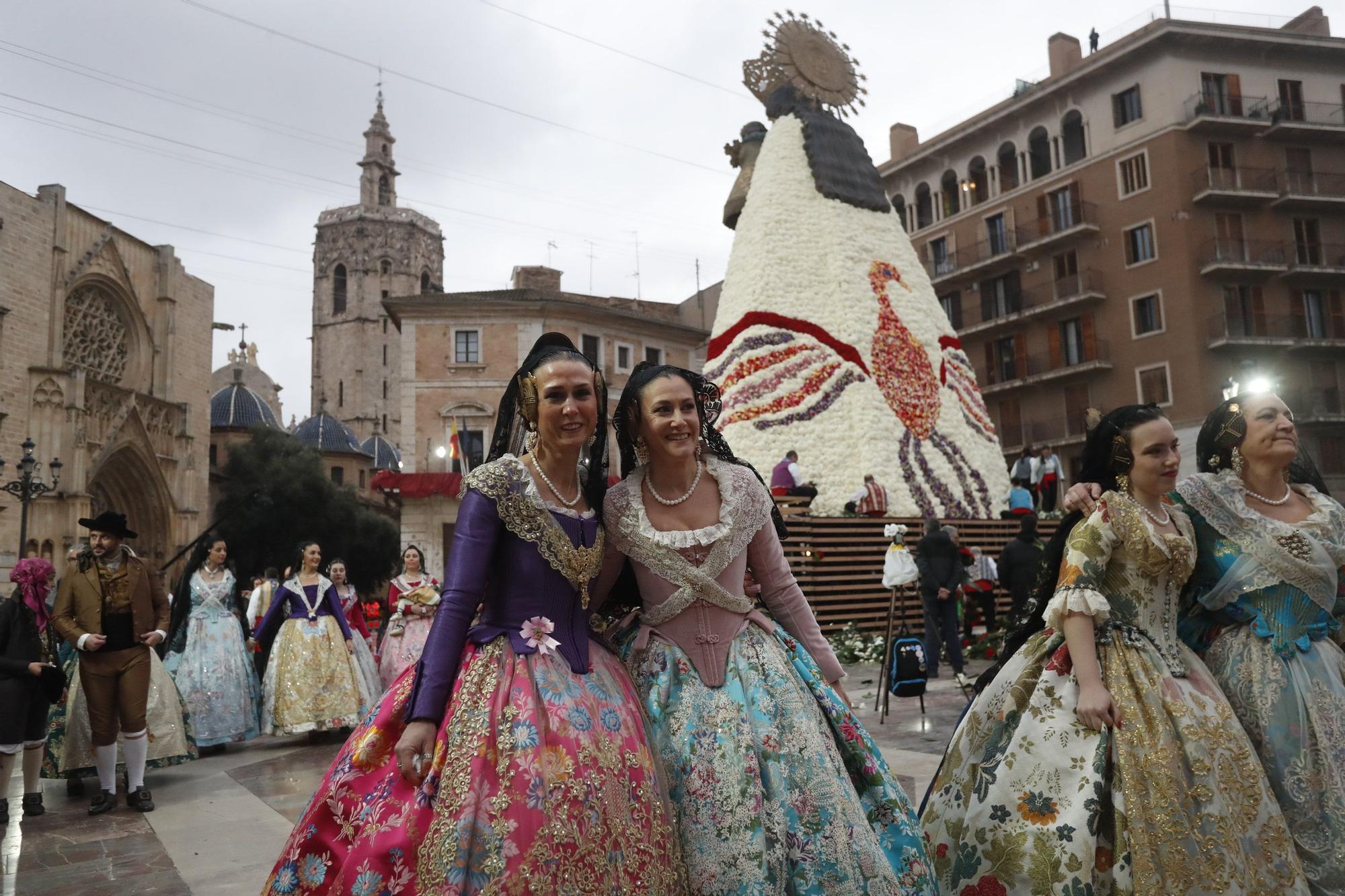 Búscate en el segundo día de ofrenda por la calle de la Paz (entre las 18:00 a las 19:00 horas)