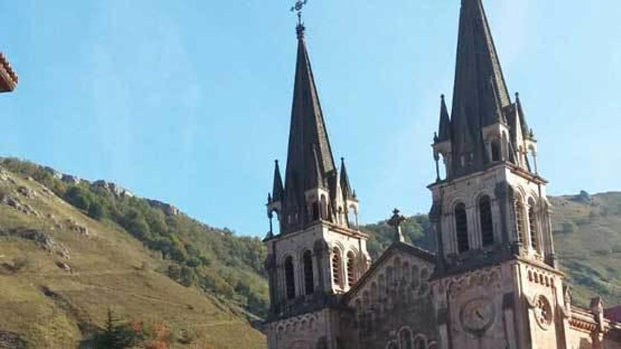 Los mayores yerbatos visitan Covadonga