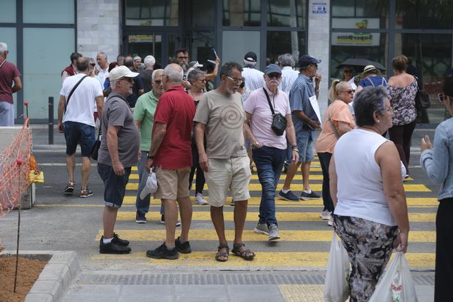 Vecinos de La Isleta protestan por las obras de la Metroguagua