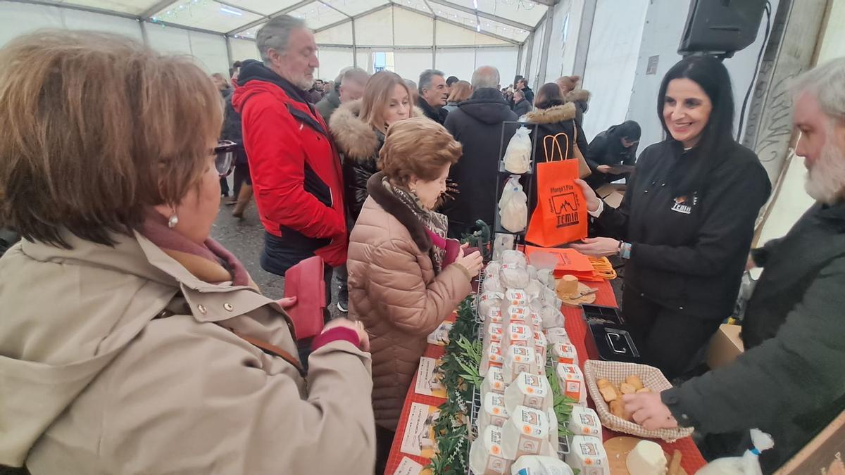 b63d38ce-c5b6-4db3-b2db-5cfcc8d0aaa8