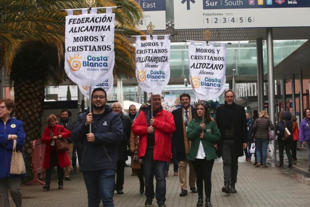 La Federación de Moros y Cristianos de Alicante lleva la fiesta a Madrid.