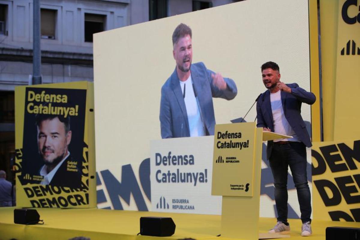 Gabriel Rufián  en el mitin central de campaña de ERC