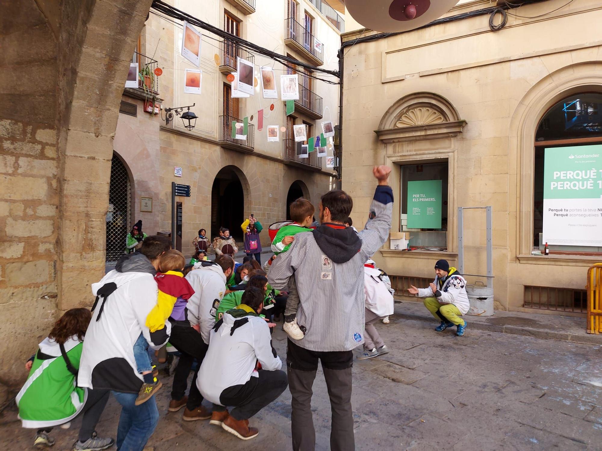 Solsona penja les enramades i ja respira carnaval