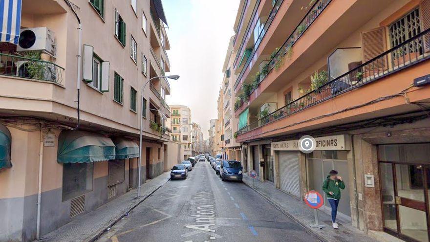 Atemorizados por unos okupas en una comunidad de vecinos de Palma de Mallorca desde hace más de cuatro años