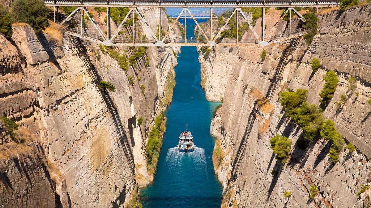 ¿Por qué este canal de Grecia se ha convertido en un fenómeno turístico?