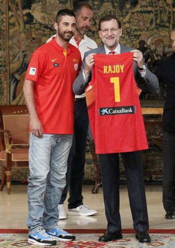 Rajoy recibe en La Moncloa a la selección española de baloncesto