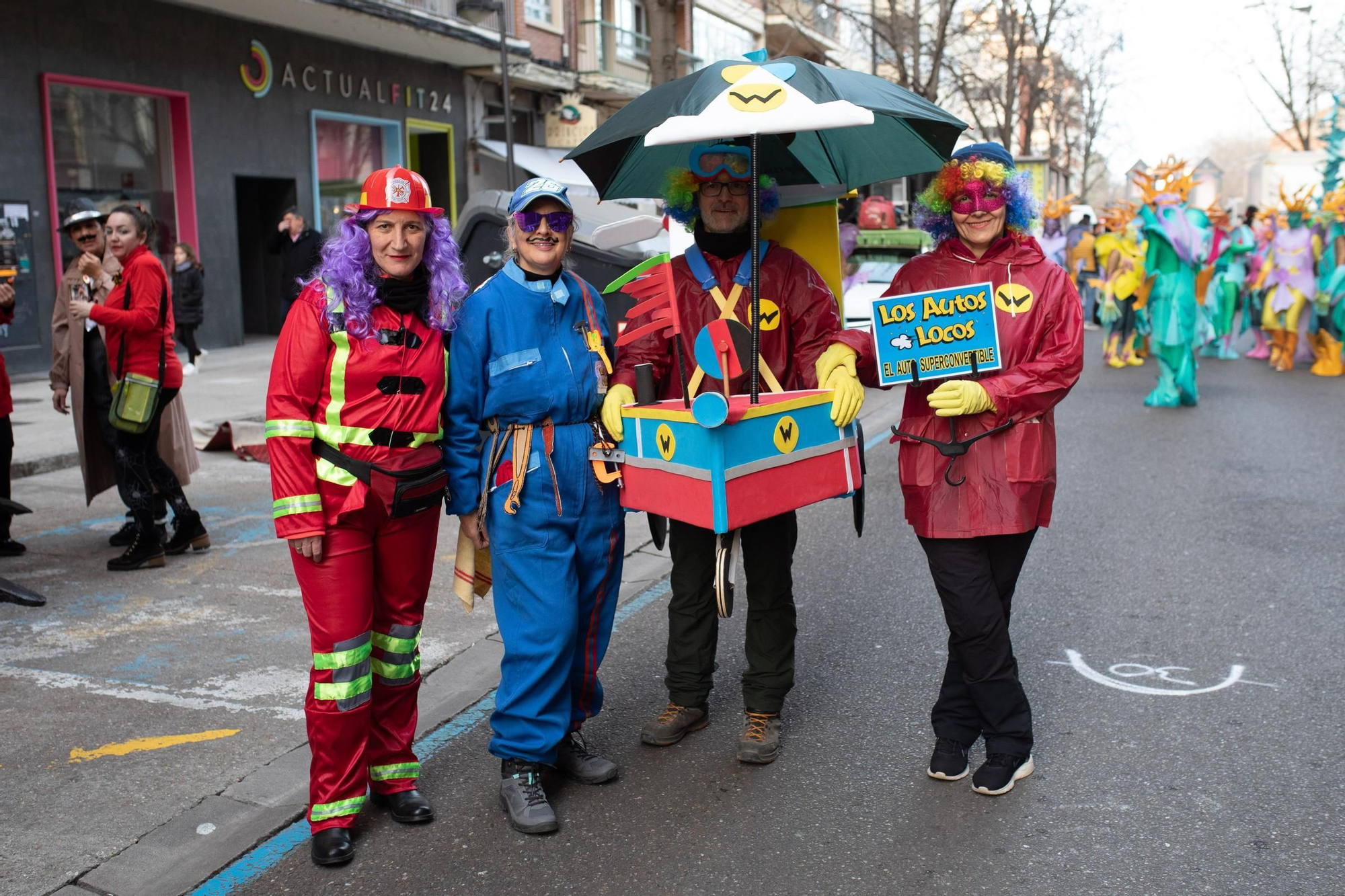 GALERÍA | Zamora se llena de color en el desfile de Carnaval