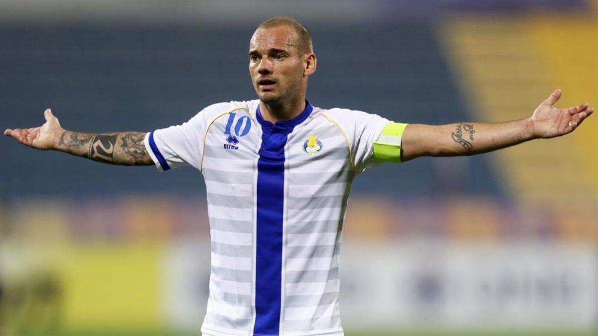 Sneijder abandona el fútbol en activo