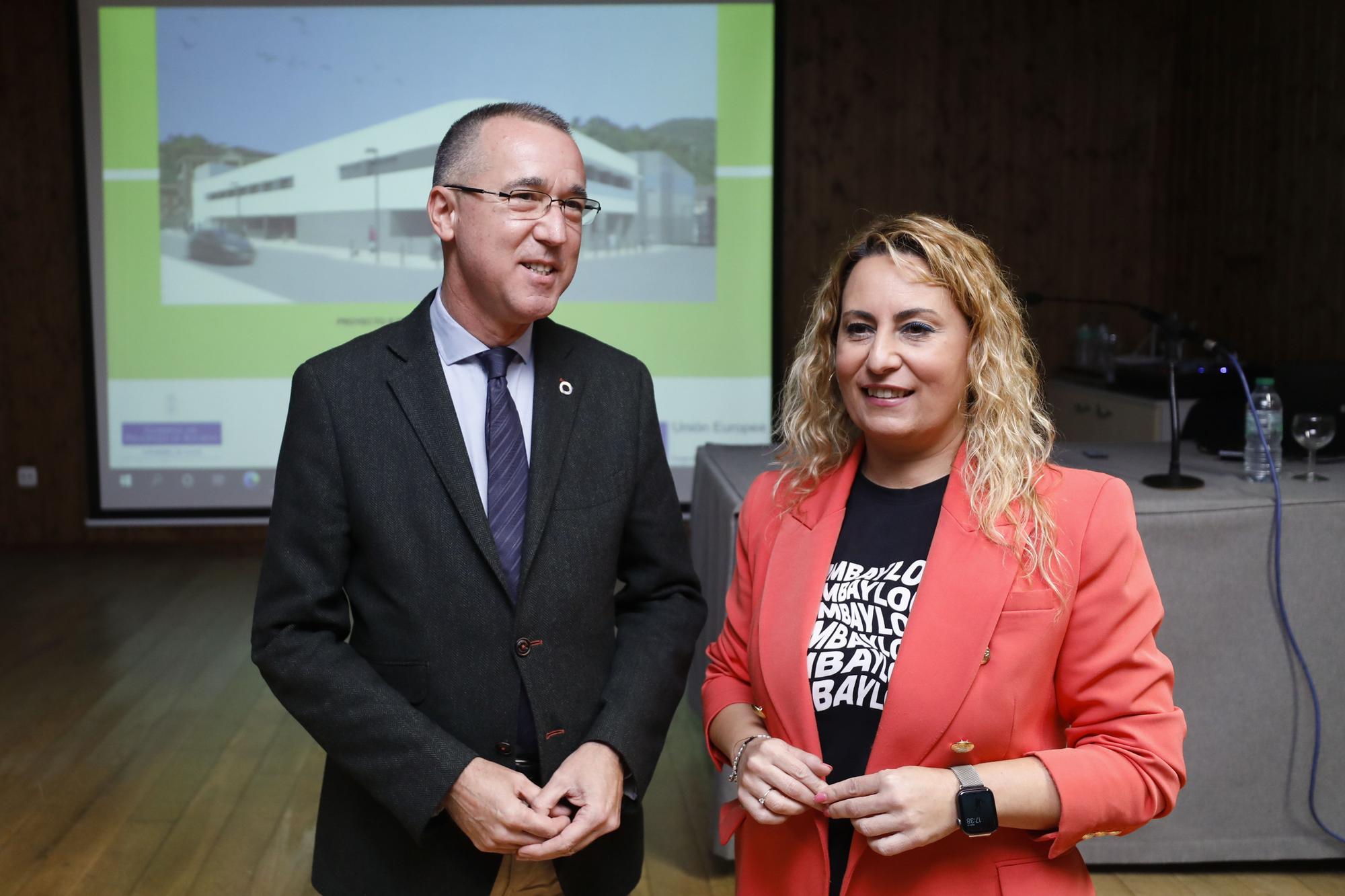 La presentación del centro de Salud de Lena, en imágenes.