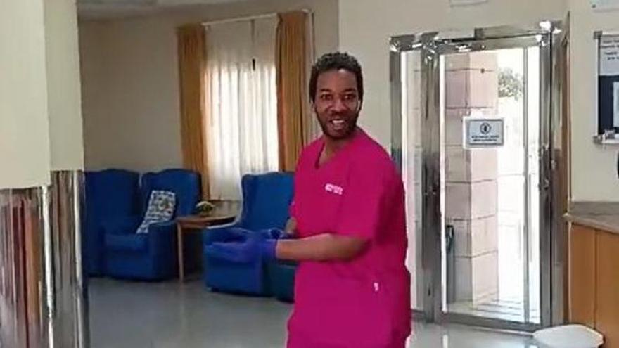 Mateo, cuidador de mayores en Cartagena: 