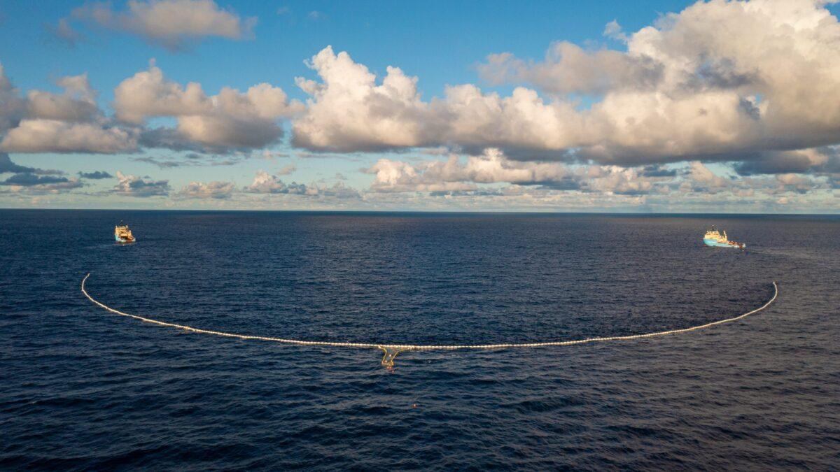 Inventan un sistema para ‘pescar’ grandes cantidades de plástico en el mar