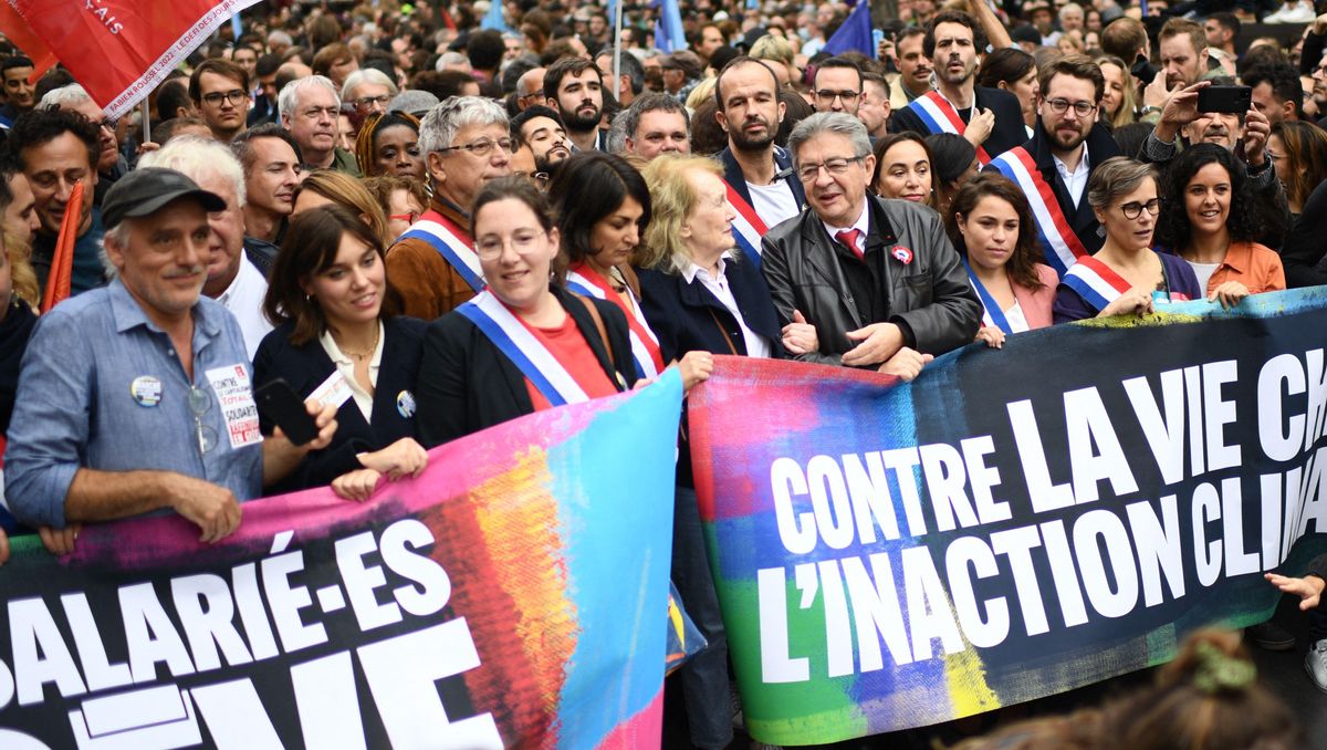 Manifestació a París contra la carestia de la vida Manifestació a París contra la carestia de la vida