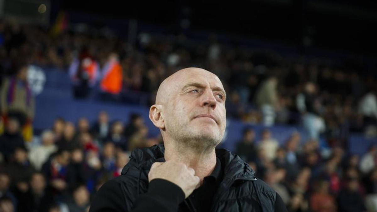 El presidente del Levante UD valora la situación de Calero, en la cuerda floja