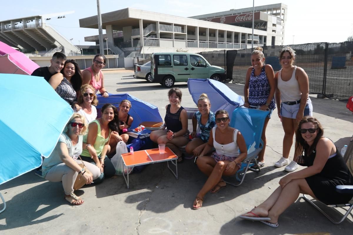 Colas en El Arenal para el concierto de Ricky Martin