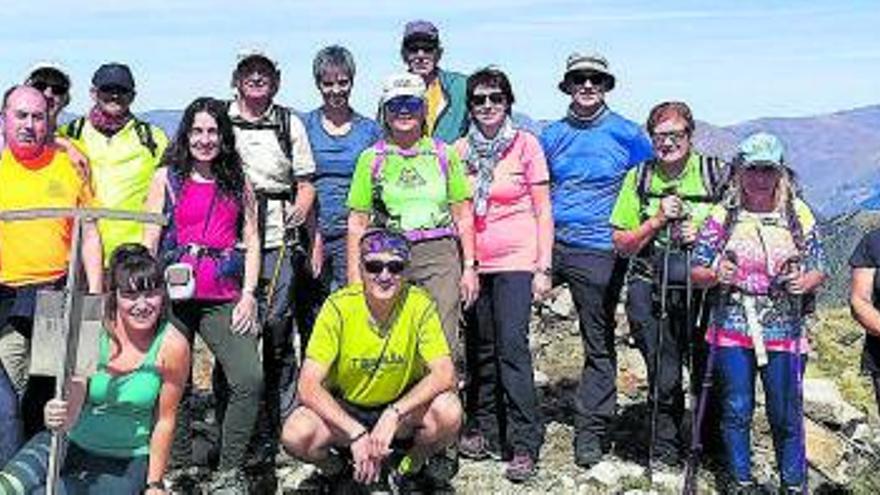 Sortida de la colla excursionista de Vilanova del Camí als estanys de la Pera | ARXIU PARTICULAR