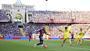 Lamine Yamal, durante el partido de liga entre el FC Barcelona y el Villarreal en el estadio Lluis Companys, el 18 de mayo del 2025.