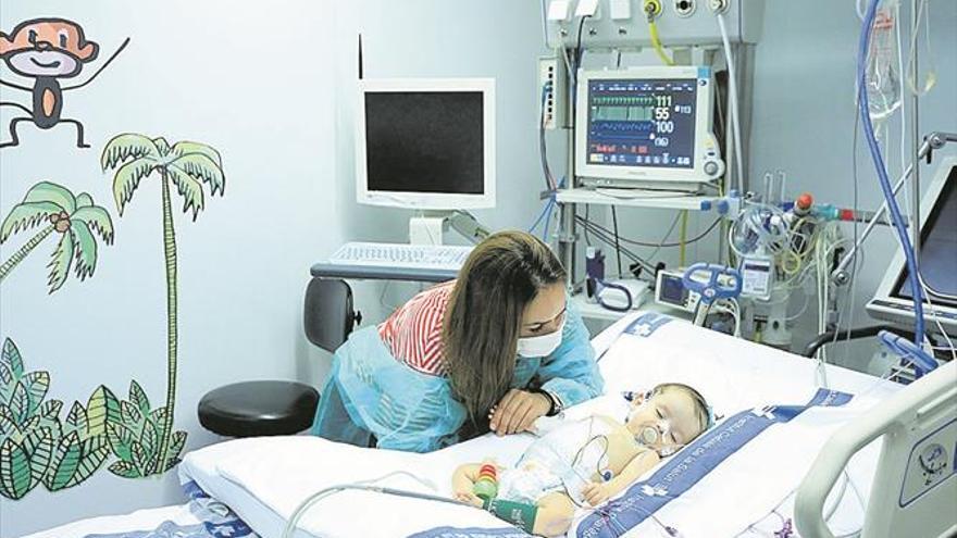 Los médicos trasplantan un mismo hígado a 2 niñas en el Vall d’Hebron