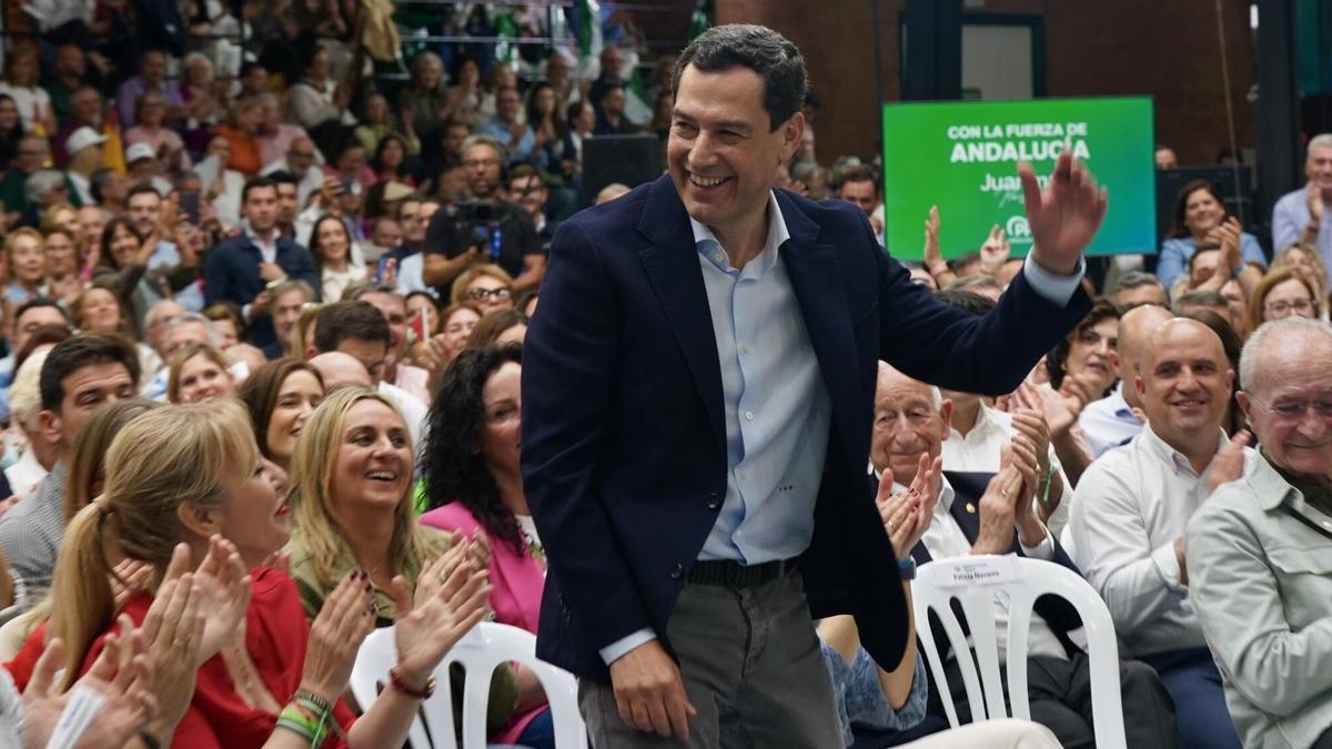 Inmuebles en Sevilla, Málaga y Madrid y 72.995 euros: este es el patrimonio de Juanma Moreno, candidato del PP a las elecciones de Andalucía