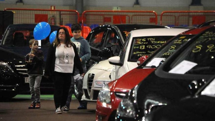 La feria se prepara hoy para una jornada que puede aumentar considerablemente las ventas. // I. Abella