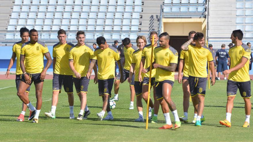 Jugadores de la UD durante un entrenamiento esta pretemporada.