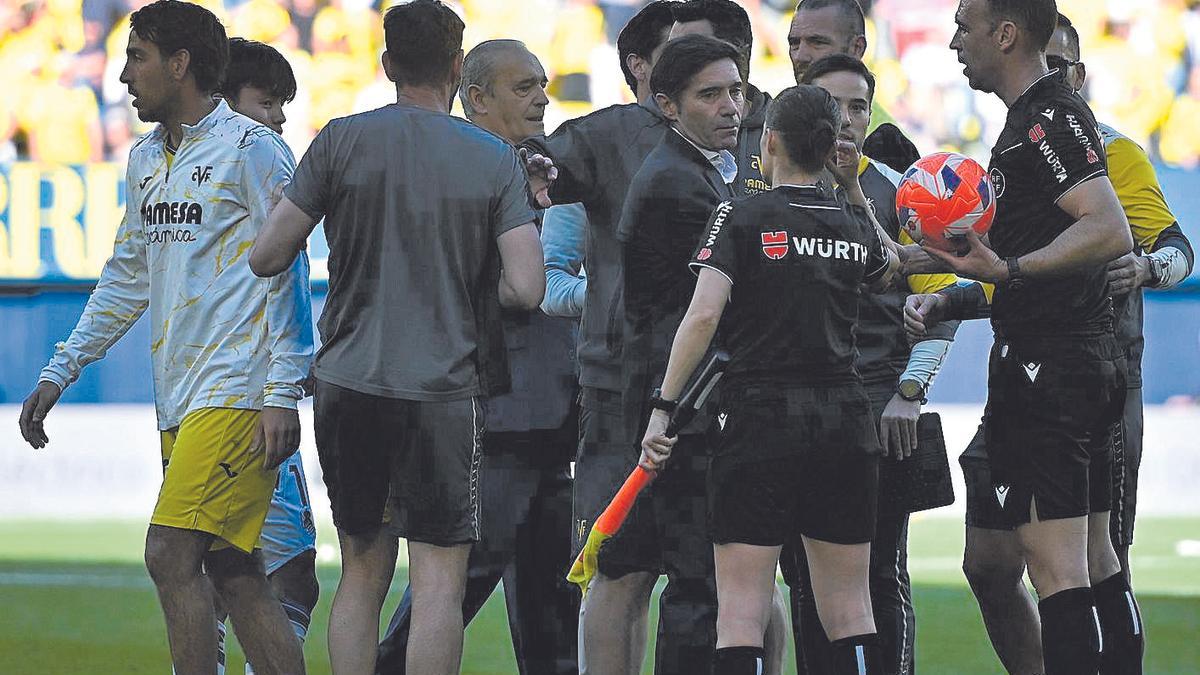 Lo de Cuadra Fernández en el Villarreal-Real Sociedad no tiene explicación...