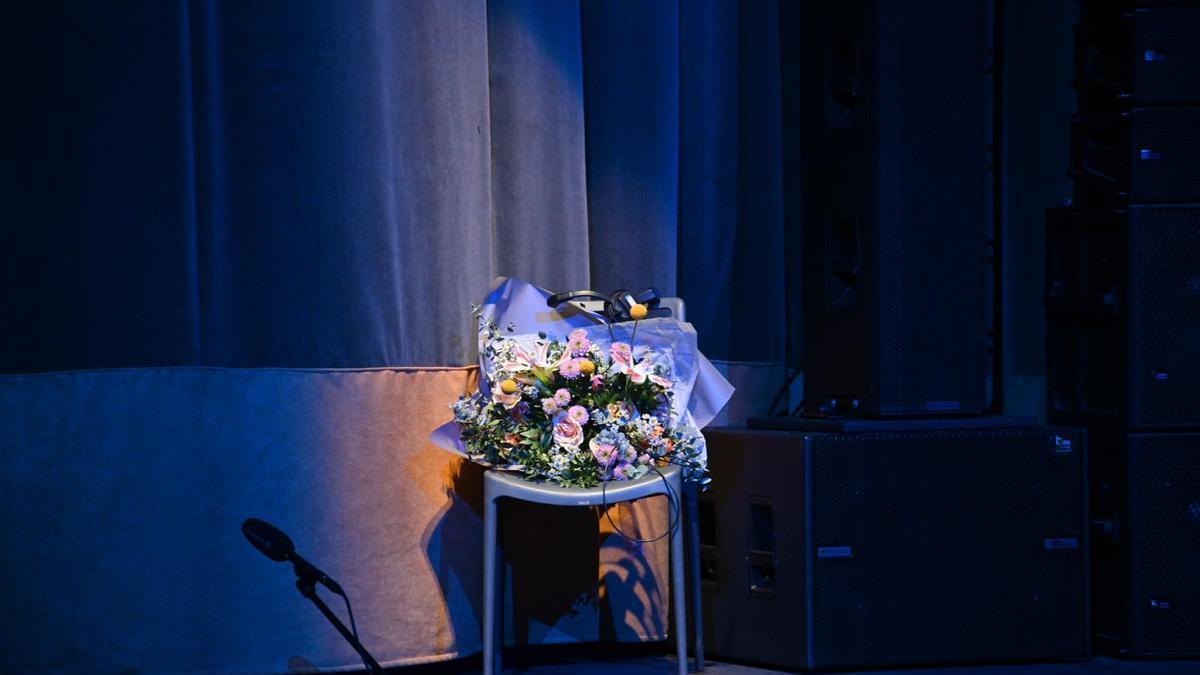 La silla de Toni Martín ha protagonizado un bonito homenaje en el inicio del Comba 2026.