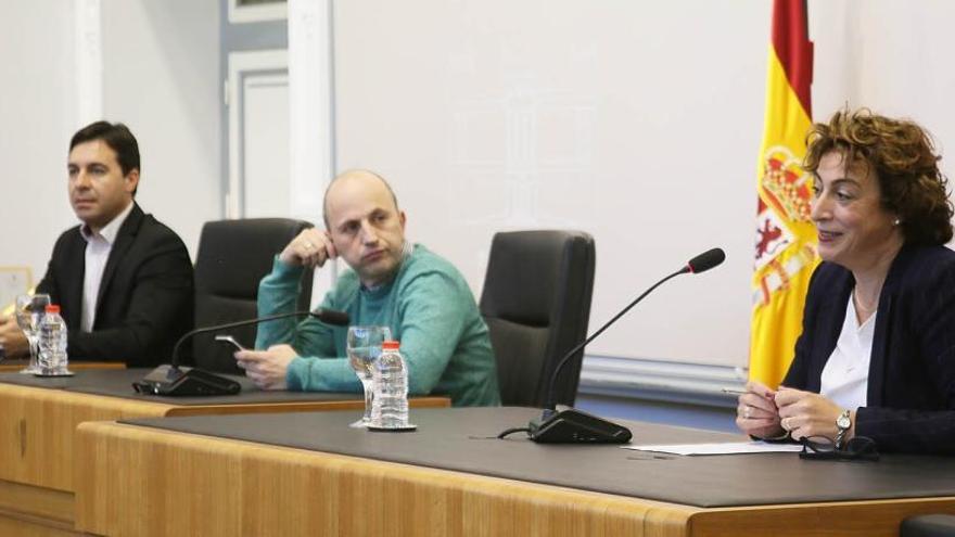Imagen de la mesa de presidencia del Consorcio este martes en la Diputación, con Belmonte a la derecha