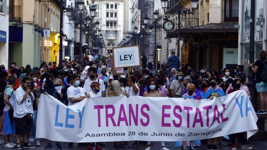 El colectivo LGTBI en Zaragoza apela a las instituciones para resolver «deberes pendientes»