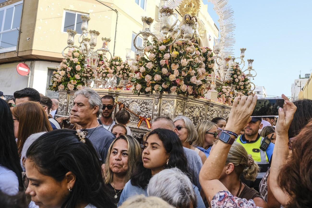 La procesión de la Virgen del Carmen en La Isleta, en imágenes