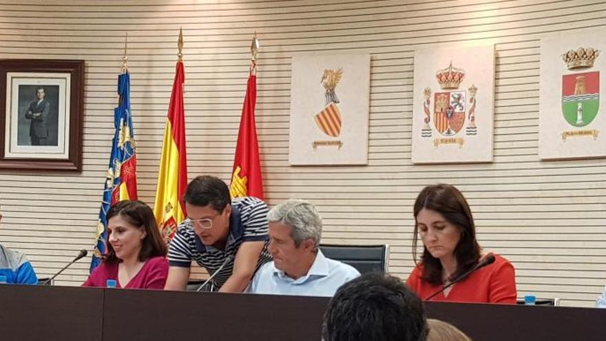 Medio millón en sueldos de ediles y asesores al año en Pilar de la Horadada