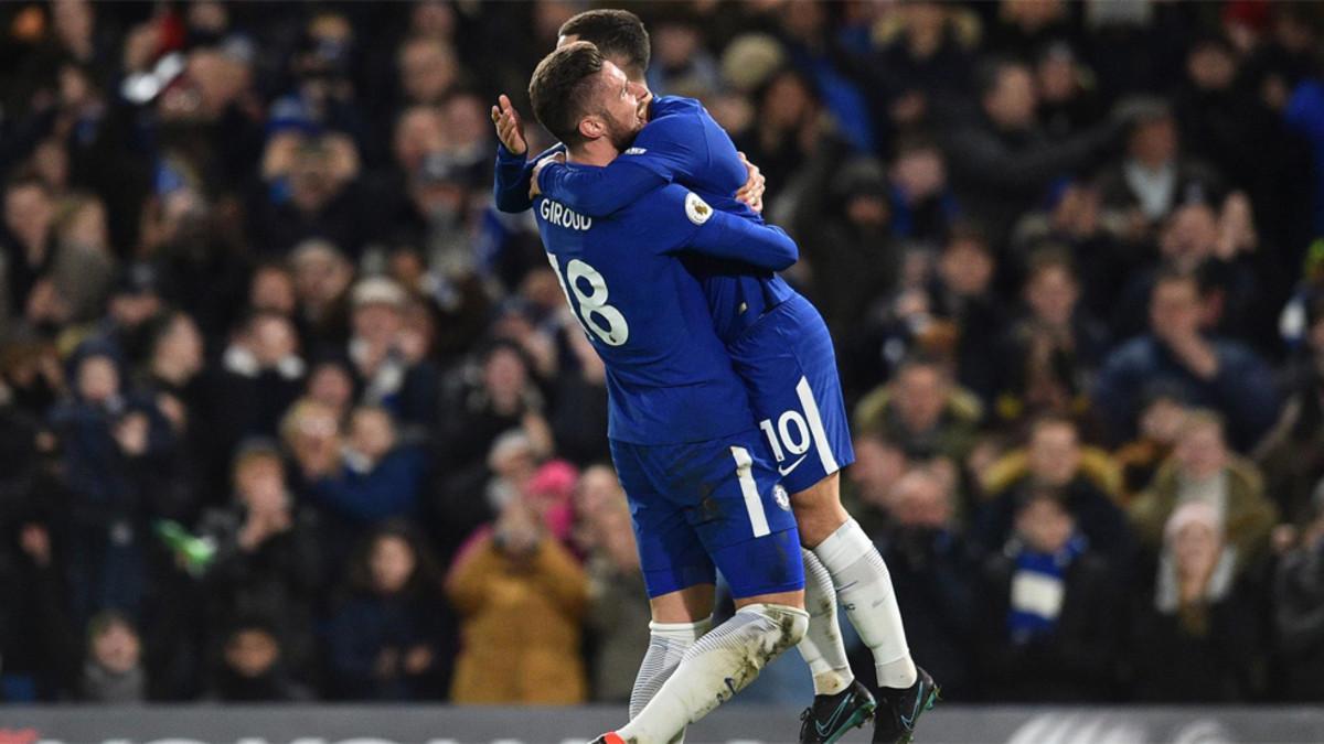 Giroud y Hazard fueron los protagonistas del primer gol