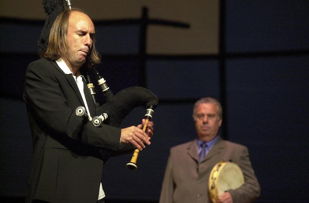 En 2002, en un concierto de Carlos Núñez