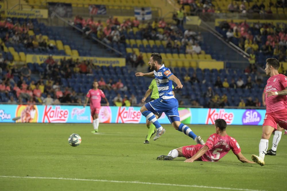 El Dépor se hunde ante la UD Las Palmas.