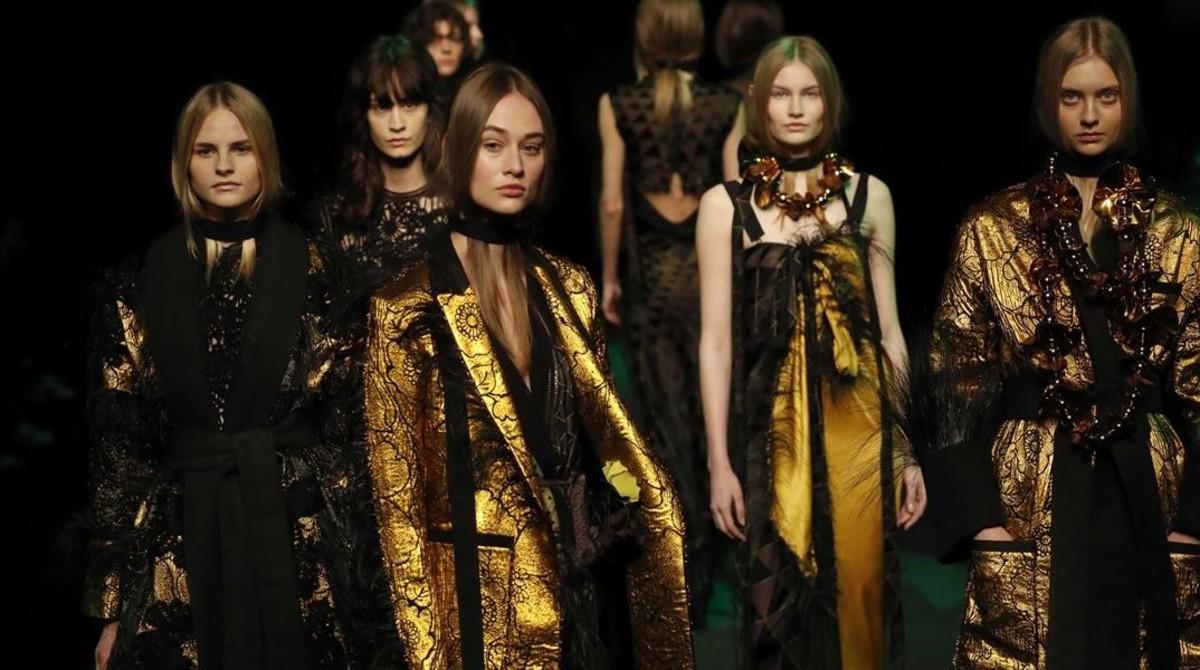 lmmarco37330157 gra094  madrid  17 02 2017   varias modelos lucen creaciones170217191136