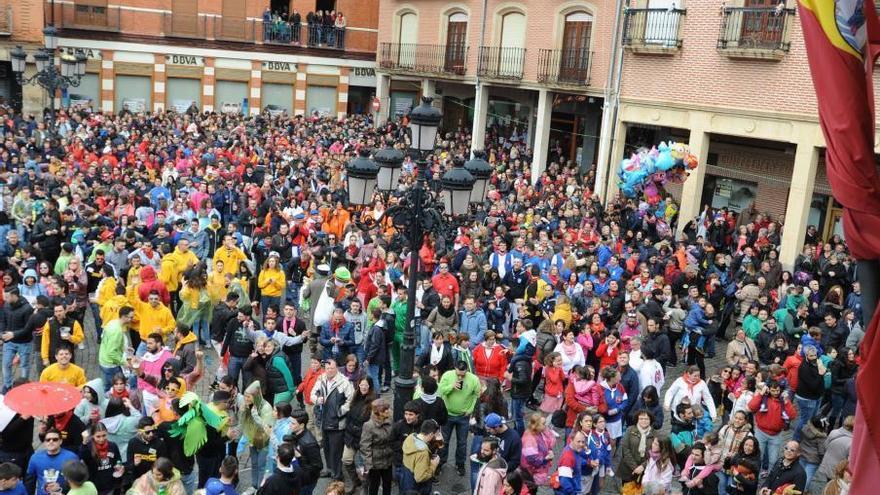 La plaza mayor de Benavente durante las fiestas.