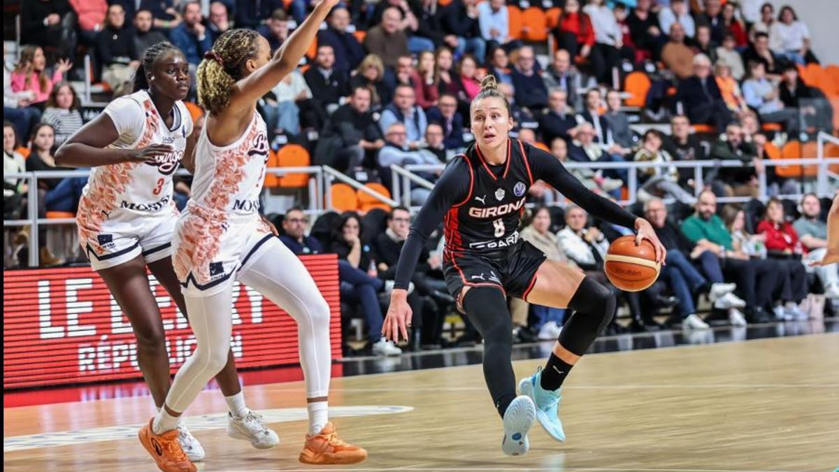 Canella en una acció del partit de dimecres a Bourges