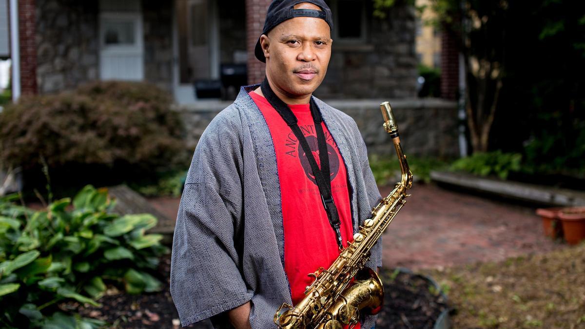 El saxofonistas de Chicago Steve Coleman.