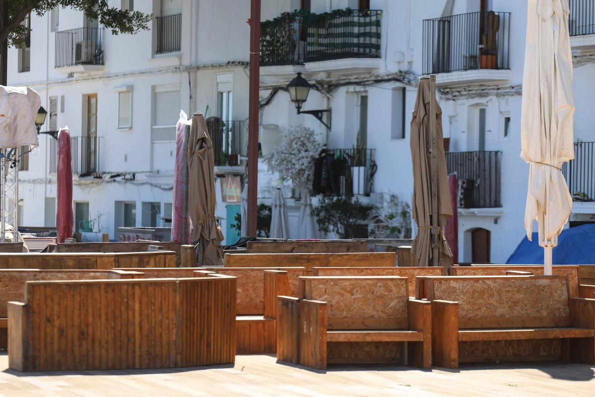 Galería: los comercios de la zona del puerto de Ibiza recobran vida durante la Semana Santa