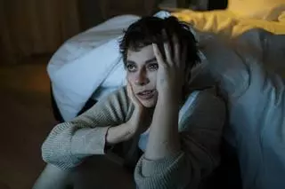 Las tres cosas que recomienda un médico del sueño cuando te despiertas a las 3 de la mañana con ansiedad