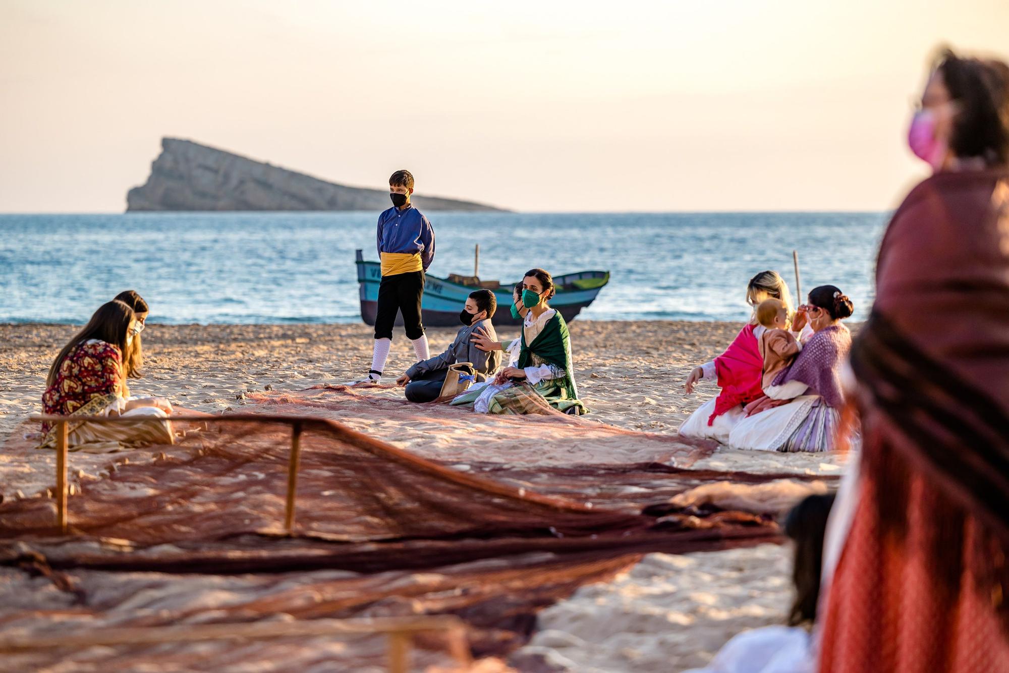 Benidorm revive la fiesta con el Hallazgo de la Virgen en la playa de Levante