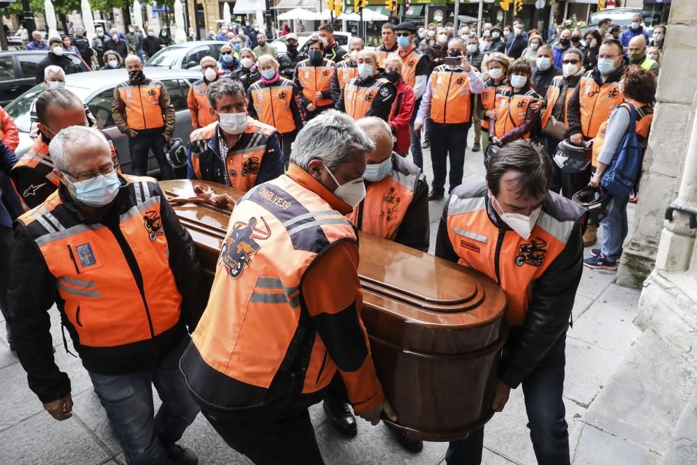 Funeral en Gijón por el motorista Vicente Navarro