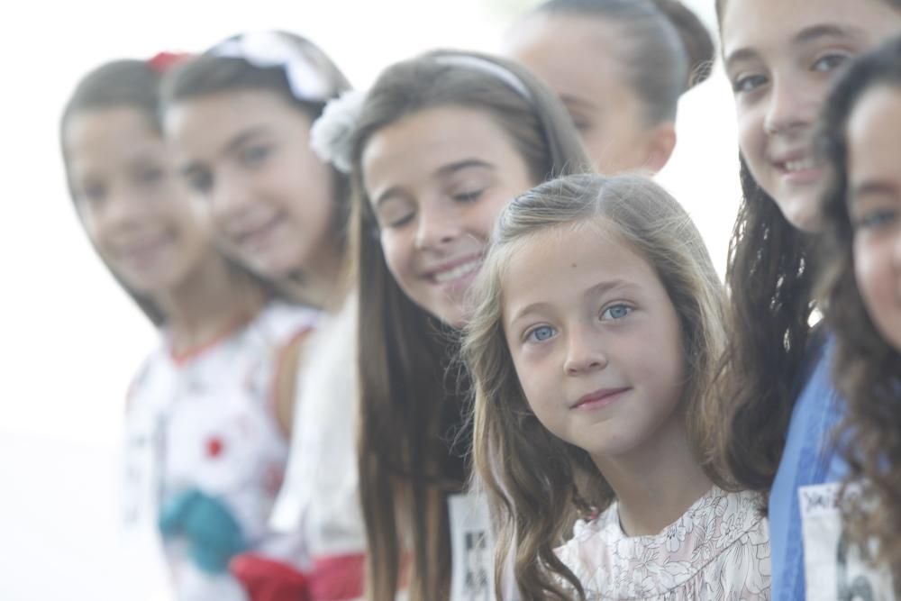 Las candidatas a la Corte de Honor Infantil, en l'Oceanogràfic